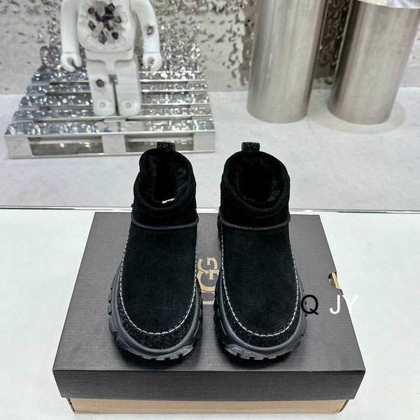 Picture of UGG Shoes _SKUUGGsz35-40JY010119706